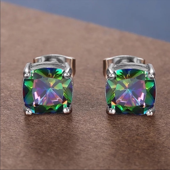 New Unisex Colorful Rainbow Square Stud Earrings - Picture 2 of 6